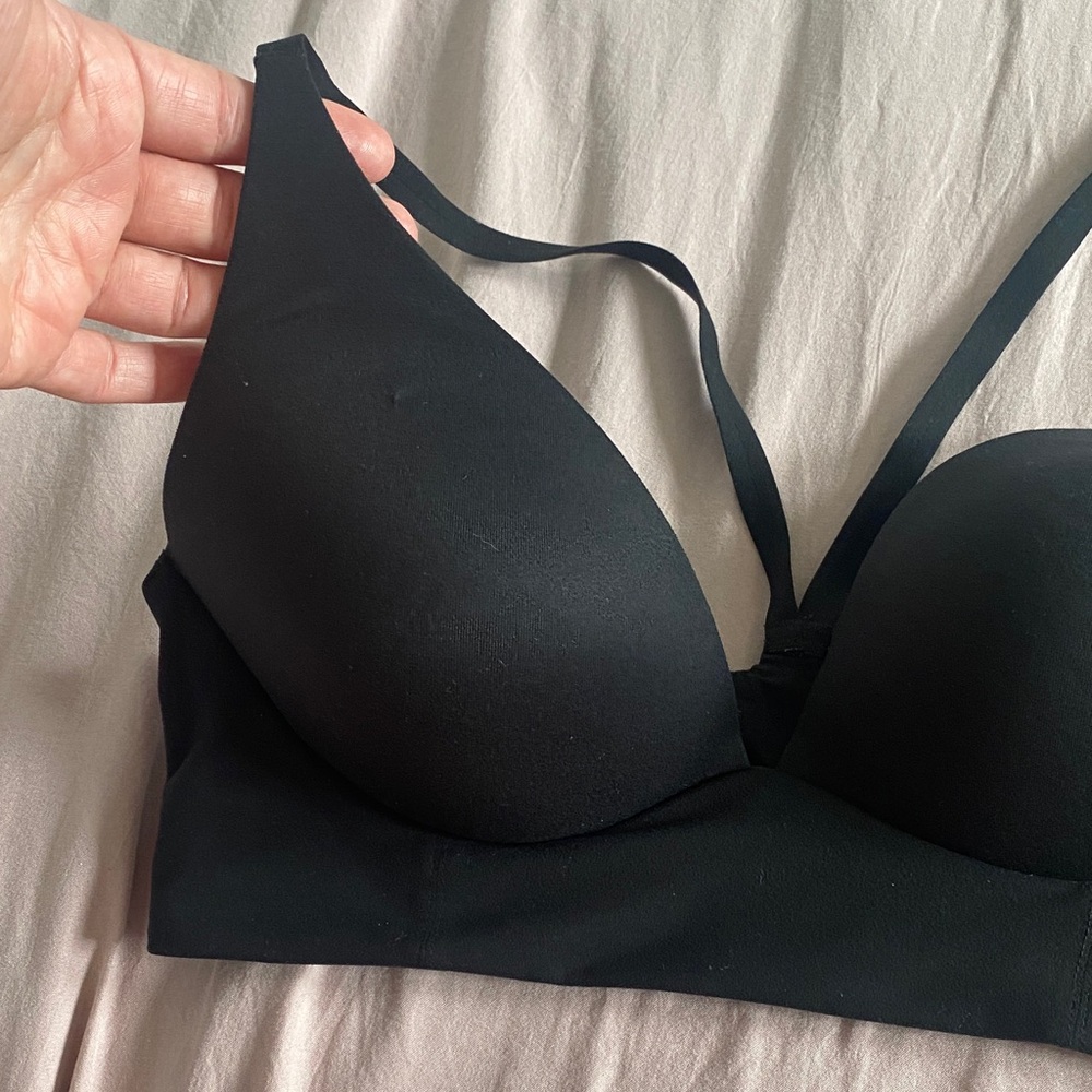 Victoria's Secret Black Lightly Lined Plunge Bra - Picture 2 of 4
